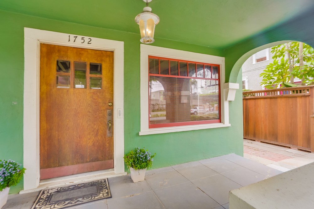 Virtual tour photo 6 of 67 for 1752 W Lewis St