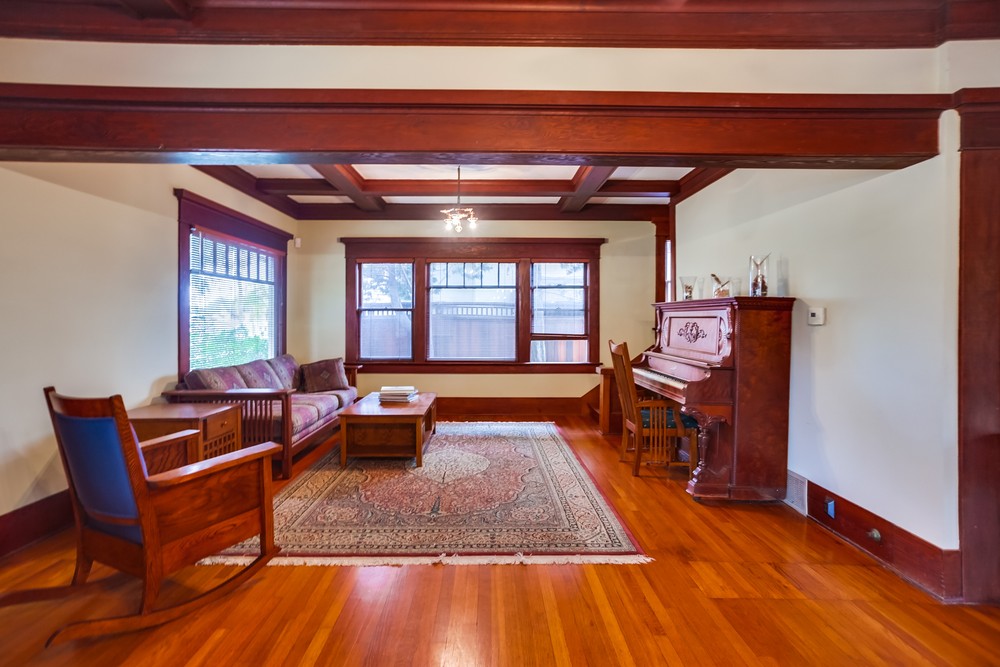Virtual tour photo 14 of 67 for 1752 W Lewis St