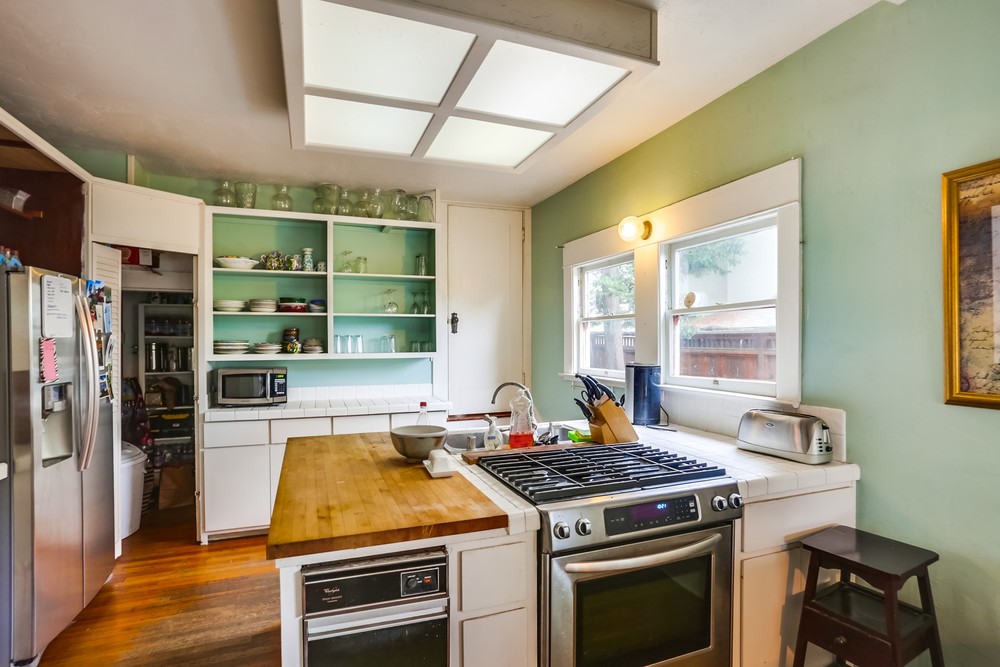 Virtual tour photo 28 of 67 for 1752 W Lewis St