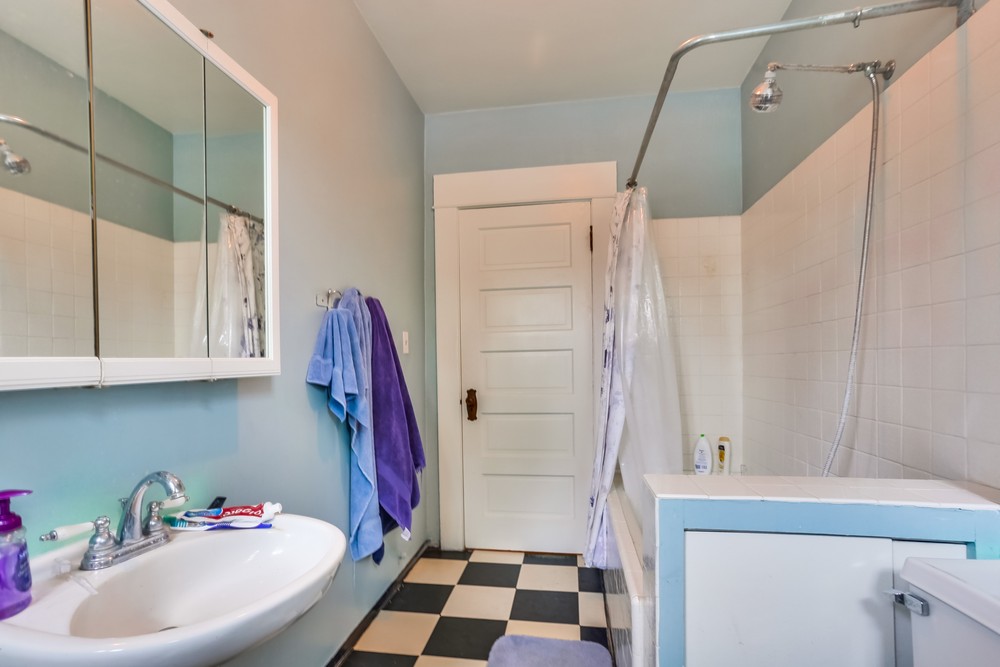 Virtual tour photo 38 of 67 for 1752 W Lewis St
