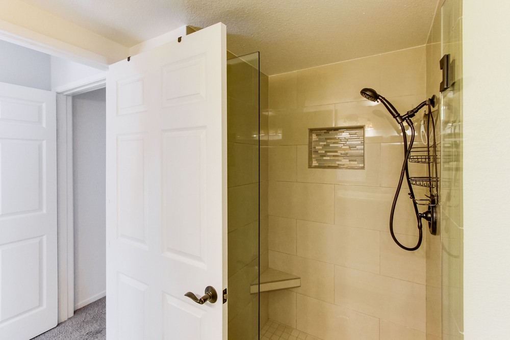 Virtual tour photo 27 of 40 for 17521 Fairlie Rd