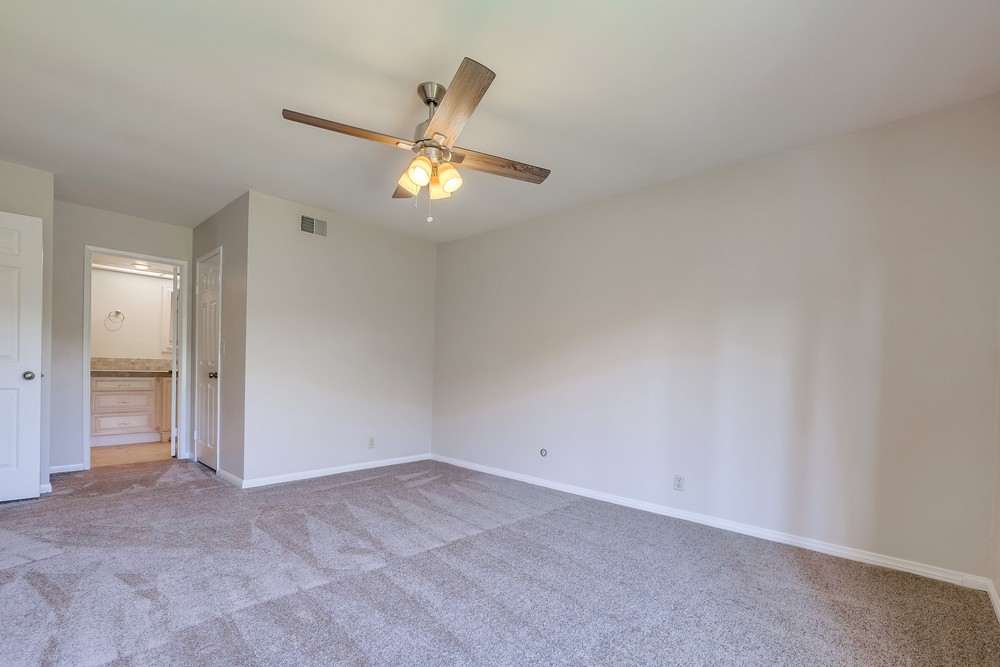 Virtual tour photo 14 of 27 for 17537 Ashburton Rd
