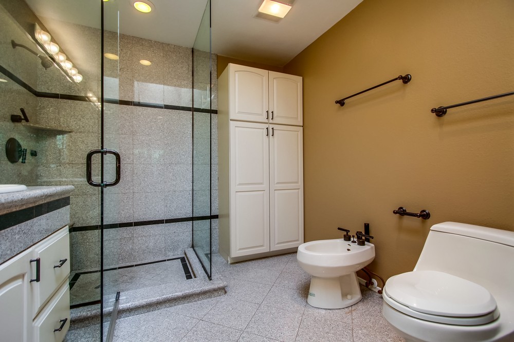 Virtual tour photo 48 of 87 for 1755 Archer St