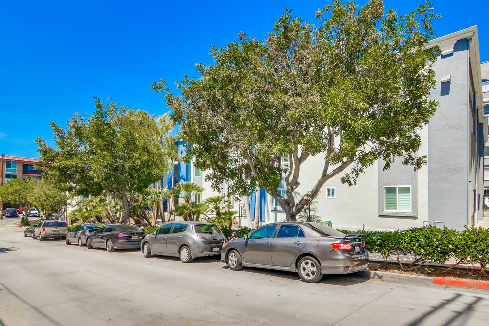 Virtual tour photo 1 of 29 for 1756 Essex St UNIT 105