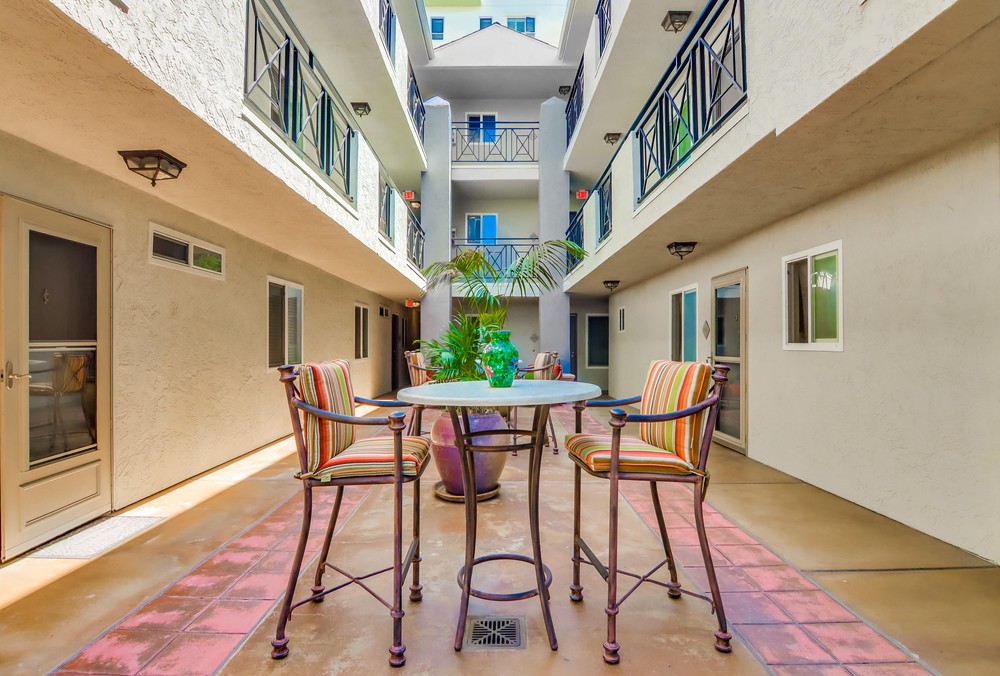 Virtual tour photo 4 of 29 for 1756 Essex St UNIT 105