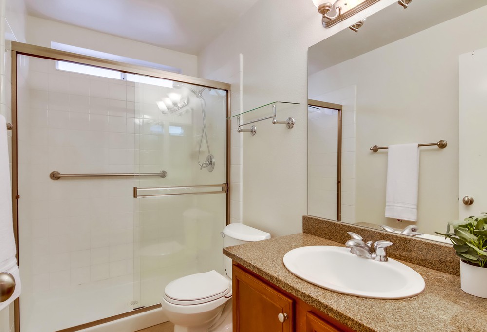 Virtual tour photo 27 of 29 for 1756 Essex St UNIT 105