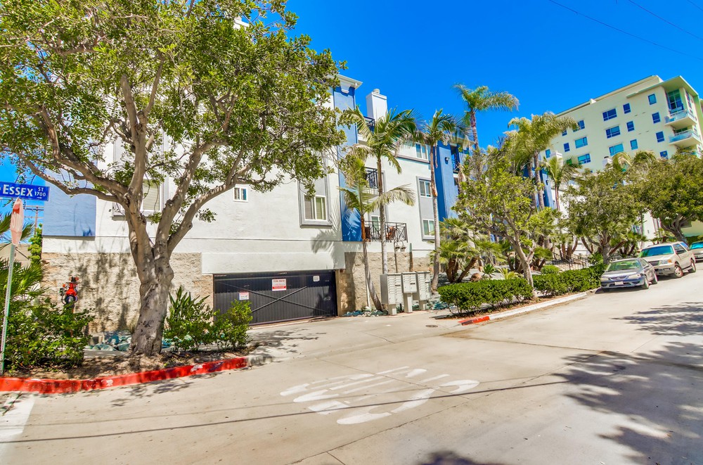 Virtual tour photo 30 of 29 for 1756 Essex St UNIT 105