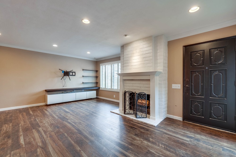 Virtual tour photo 7 of 40 for 17565 Fairlie Rd