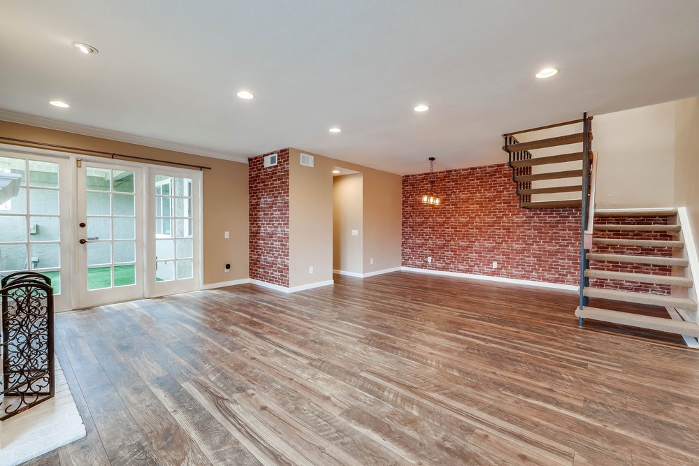 Virtual tour photo 9 of 40 for 17565 Fairlie Rd