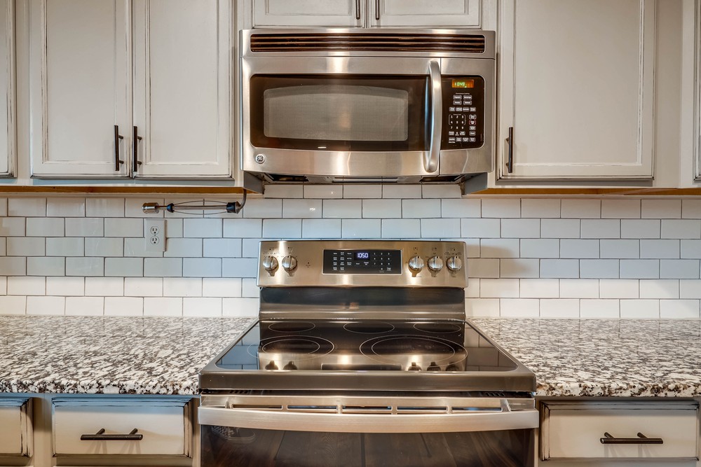 Virtual tour photo 13 of 40 for 17565 Fairlie Rd