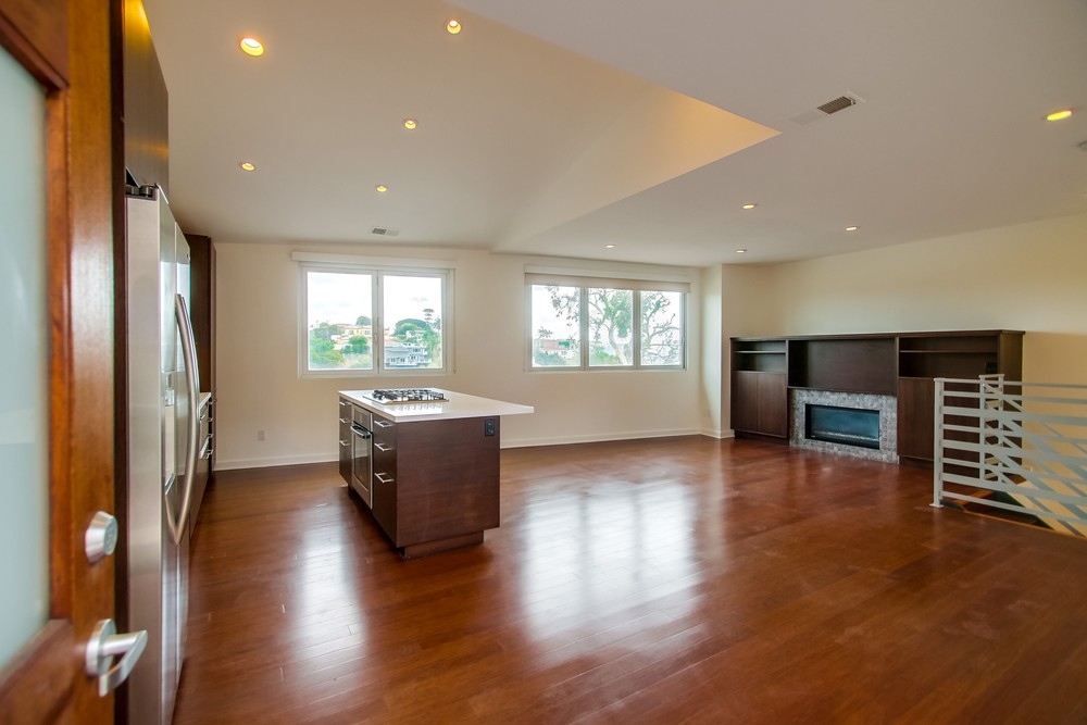 Virtual tour photo 15 of 88 for 1758 Neale St