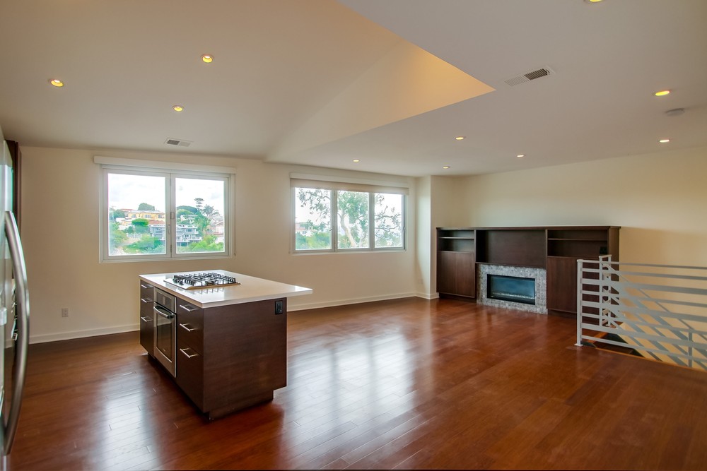 Virtual tour photo 16 of 88 for 1758 Neale St