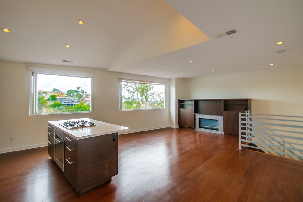 Virtual tour photo 17 of 88 for 1758 Neale St