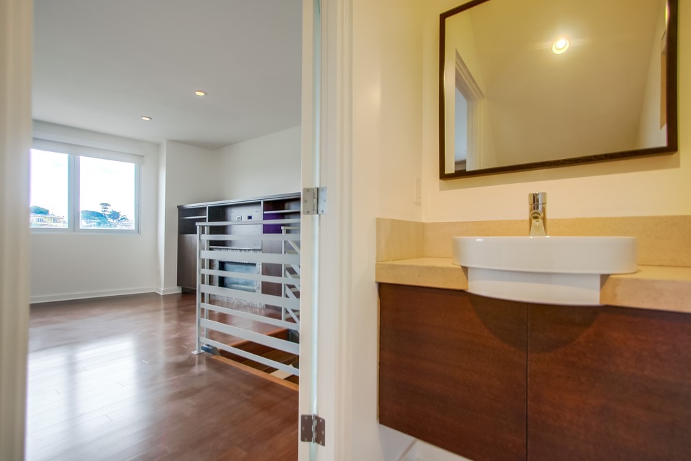 Virtual tour photo 43 of 88 for 1758 Neale St