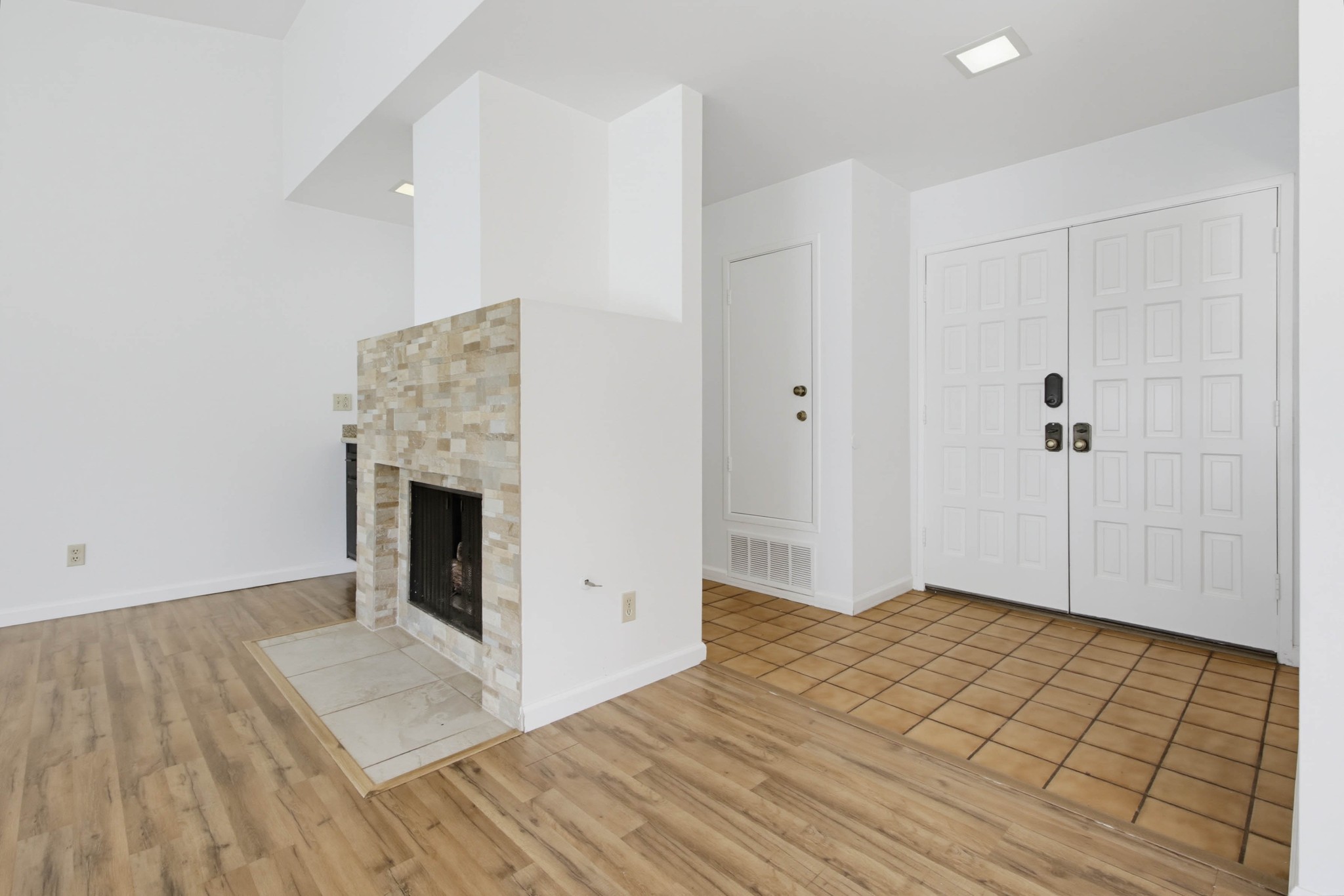 Virtual tour photo 8 of 53 for 1759 Pala Lake Dr