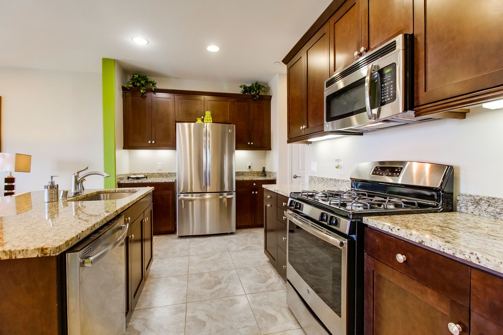 Virtual tour photo 14 of 43 for 1760 Saltaire Pl #3