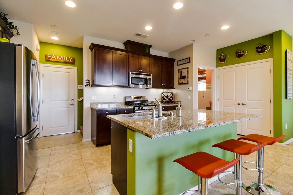 Virtual tour photo 15 of 43 for 1760 Saltaire Pl #3