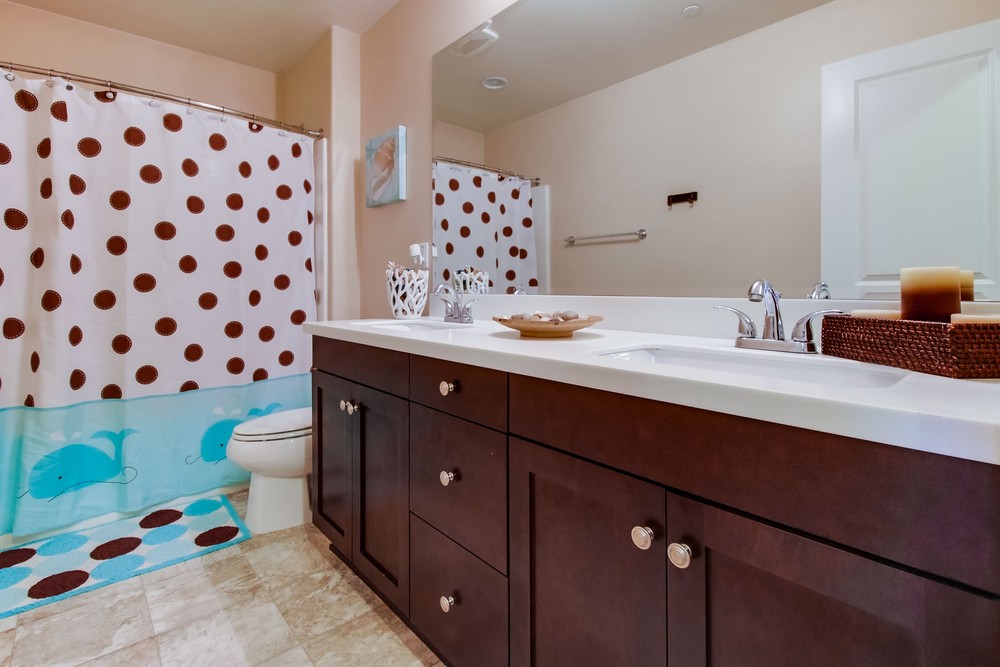 Virtual tour photo 32 of 43 for 1760 Saltaire Pl #3