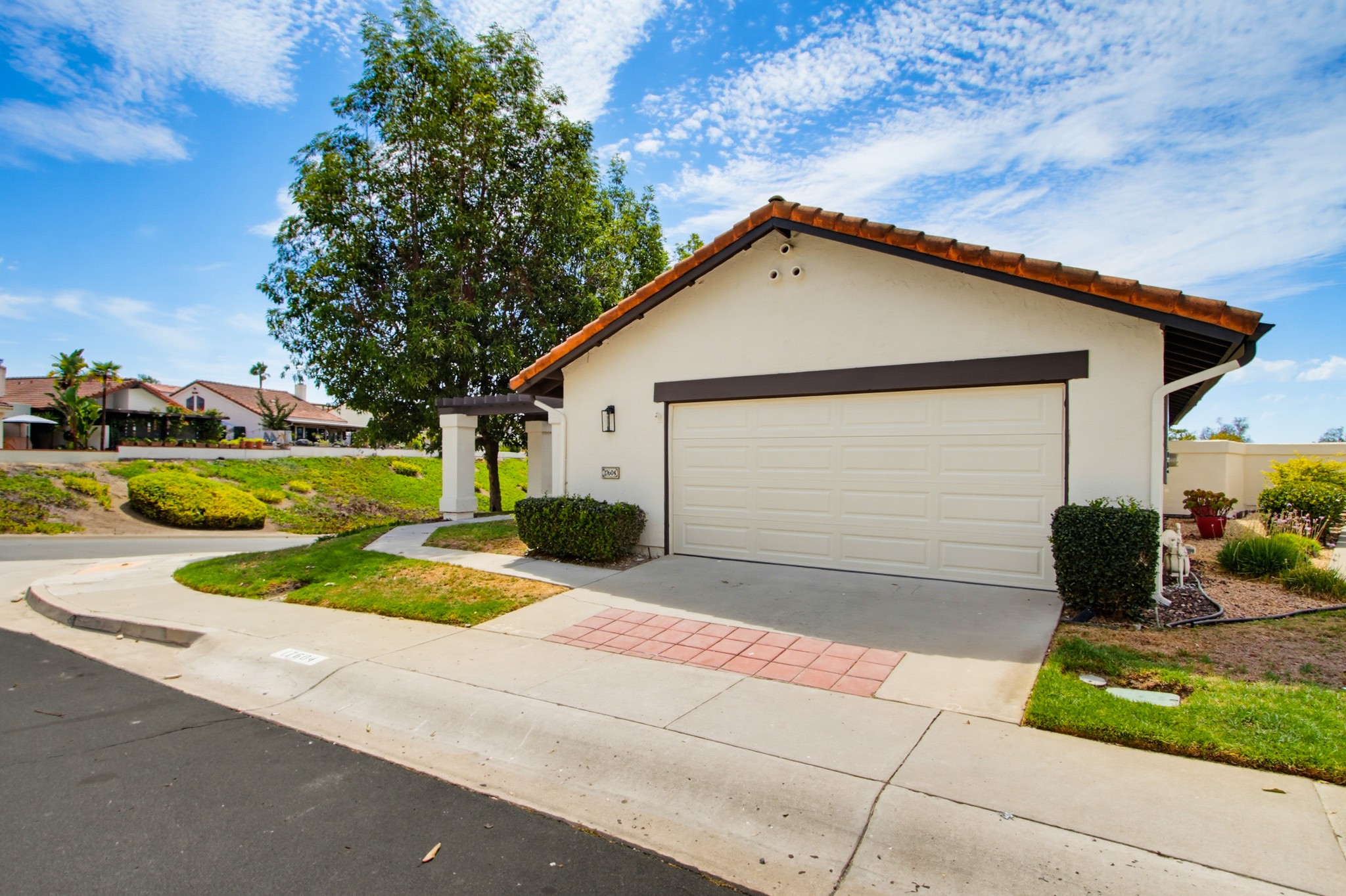 Virtual tour photo 4 of 52 for 17604 Camino Ancho