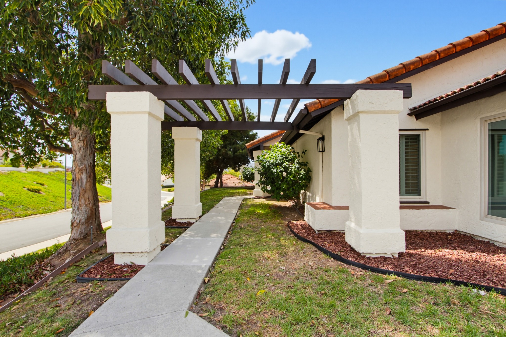 Virtual tour photo 5 of 52 for 17604 Camino Ancho