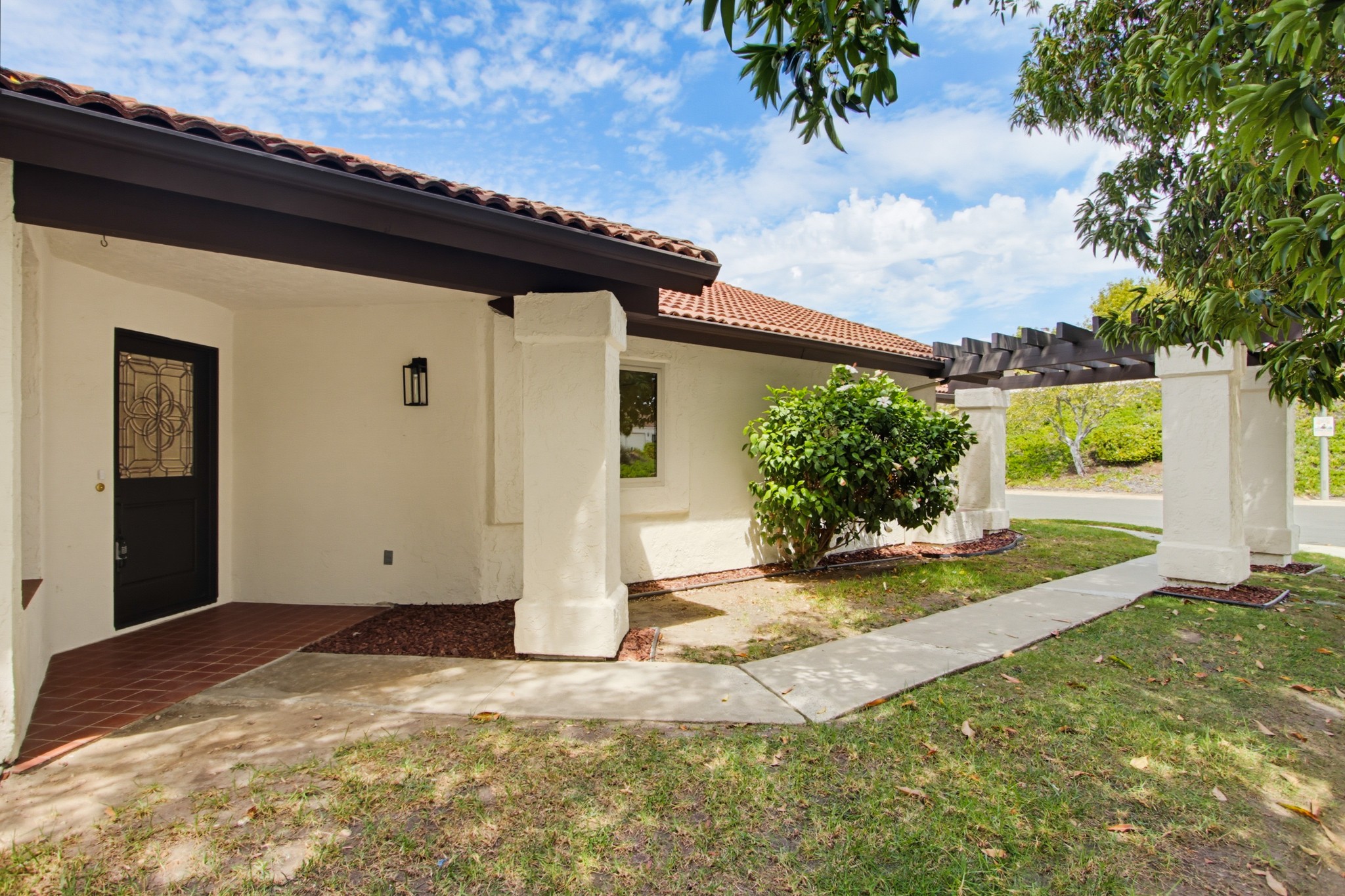 Virtual tour photo 7 of 52 for 17604 Camino Ancho