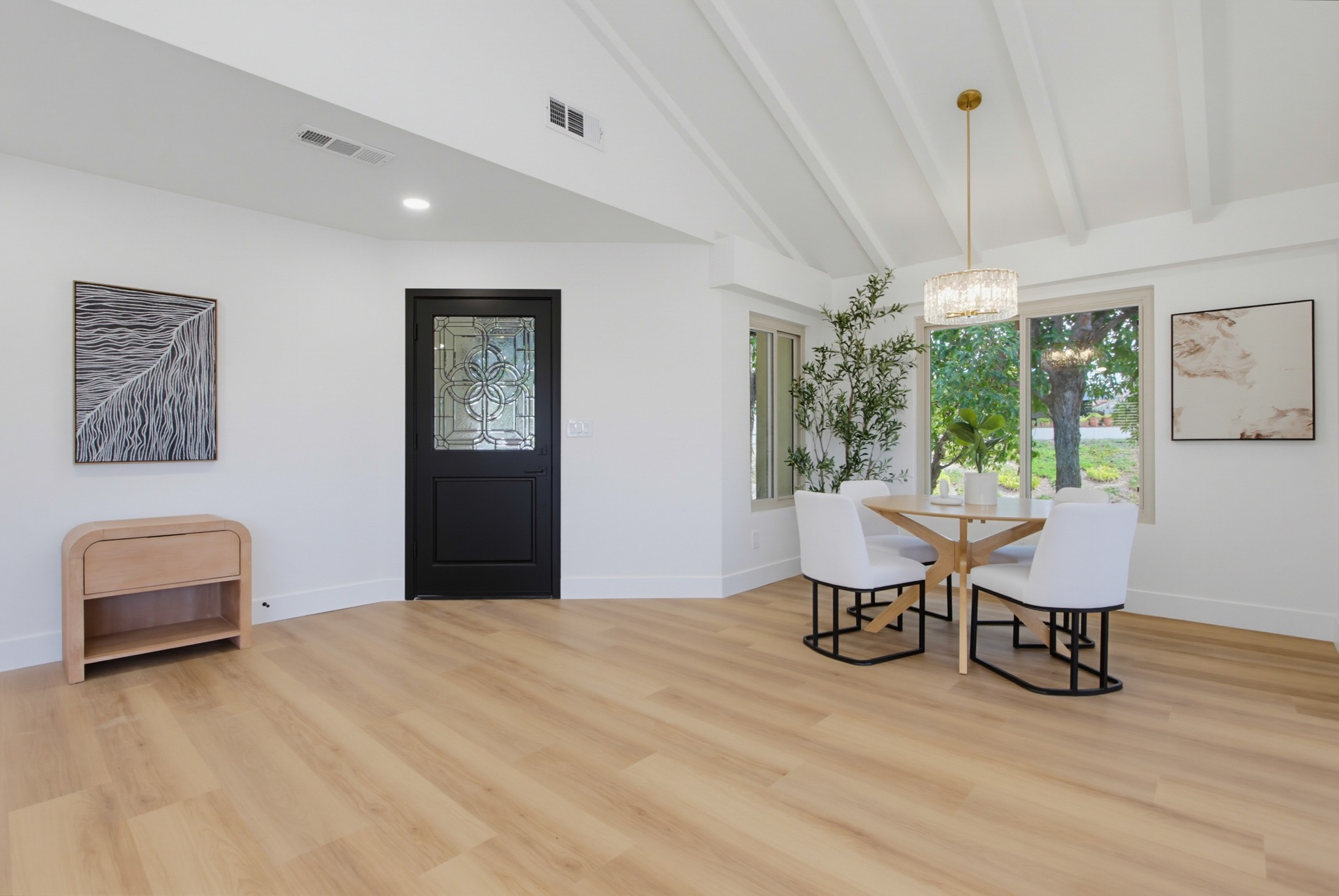 Virtual tour photo 8 of 52 for 17604 Camino Ancho
