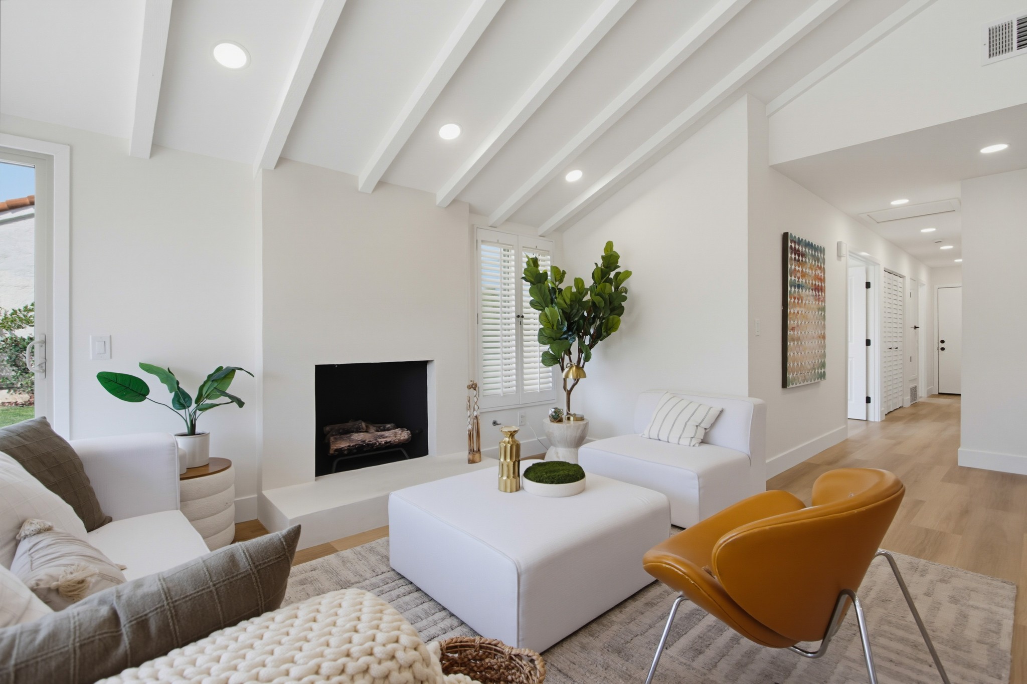 Virtual tour photo 13 of 52 for 17604 Camino Ancho