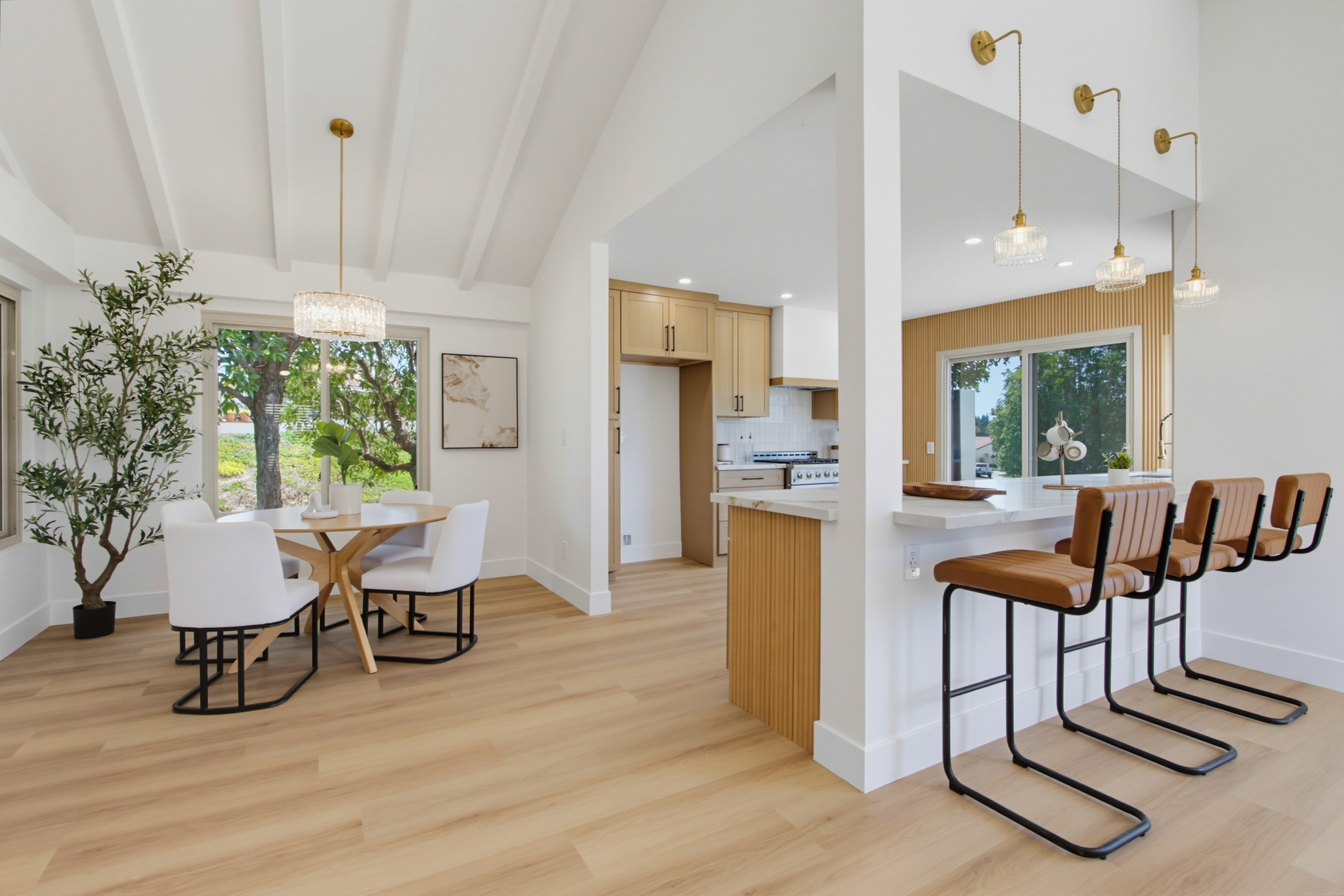 Virtual tour photo 16 of 52 for 17604 Camino Ancho