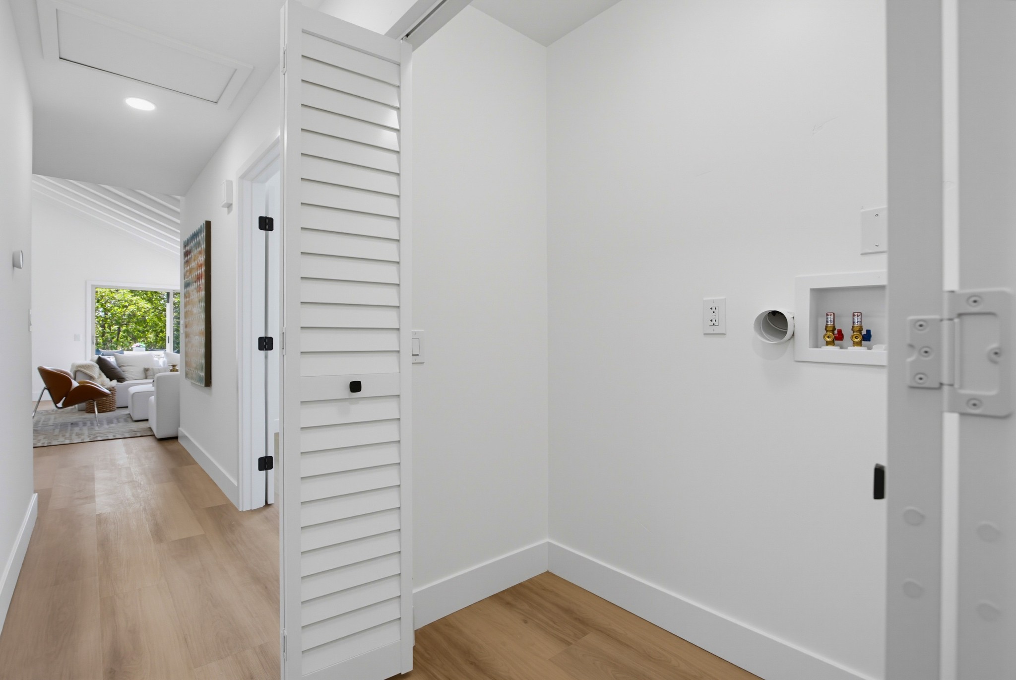 Virtual tour photo 42 of 52 for 17604 Camino Ancho