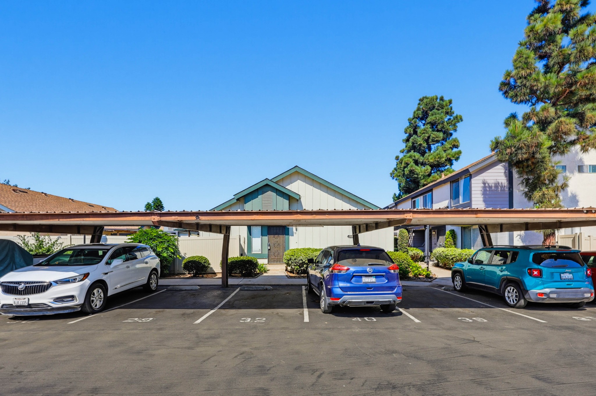 Virtual tour photo 27 of 31 for 1761 Hollister St Unit 32