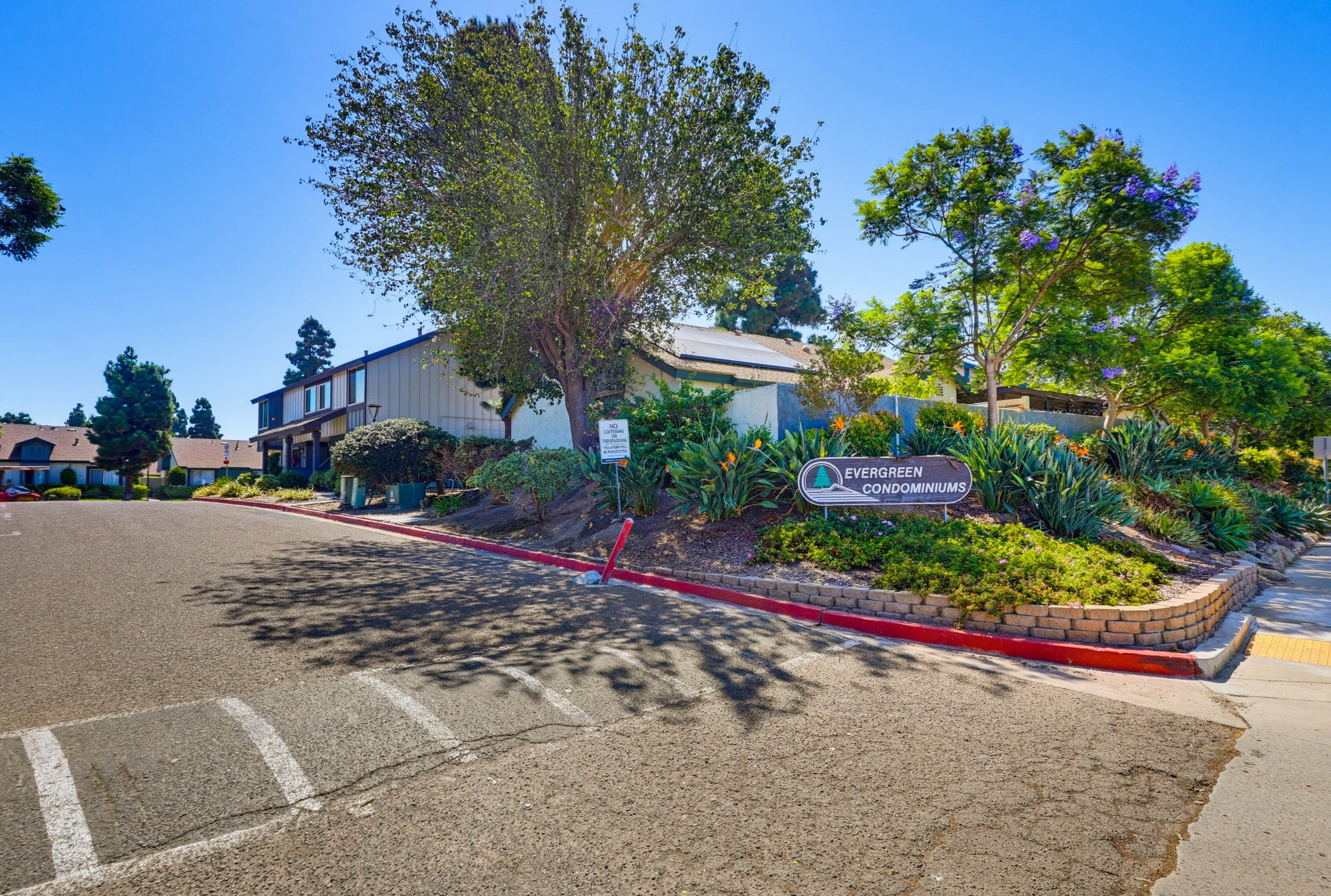 Virtual tour photo 30 of 31 for 1761 Hollister St Unit 32