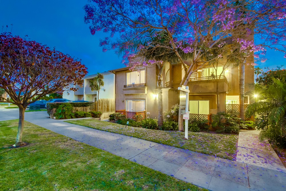 Virtual tour photo 1 of 41 for 1761 Hornblend St