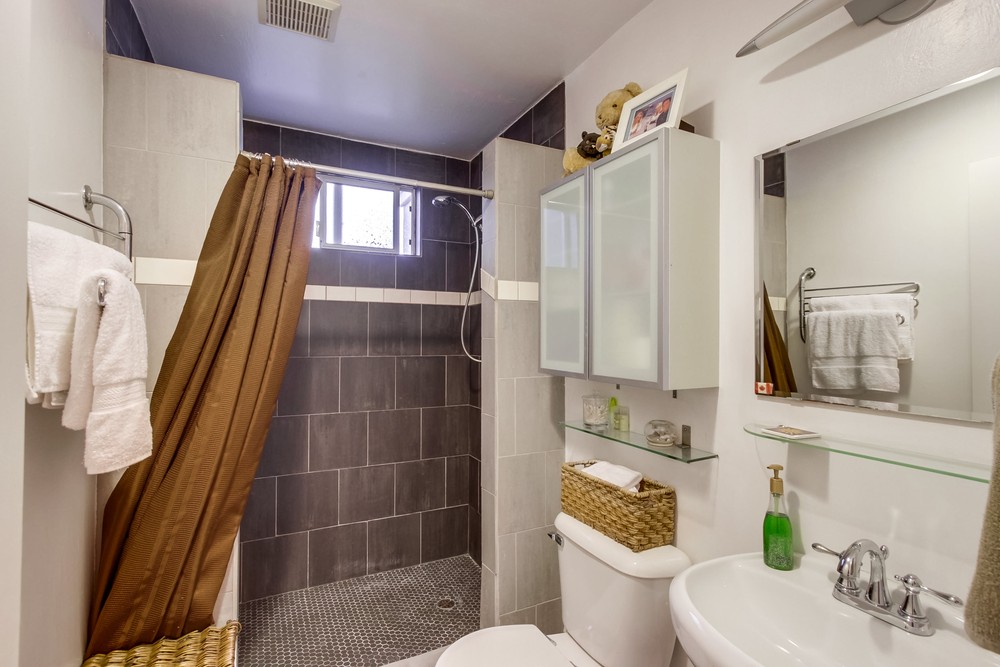 Virtual tour photo 24 of 41 for 1761 Hornblend St