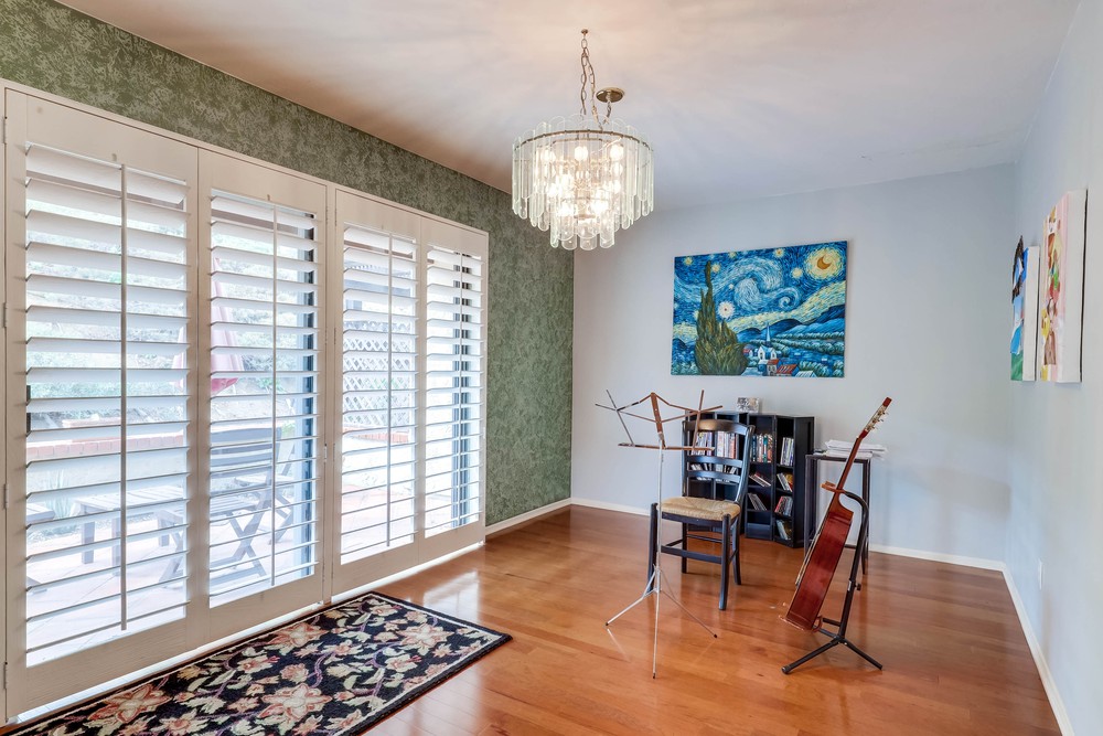 Virtual tour photo 10 of 42 for 17610 Marymont Pl