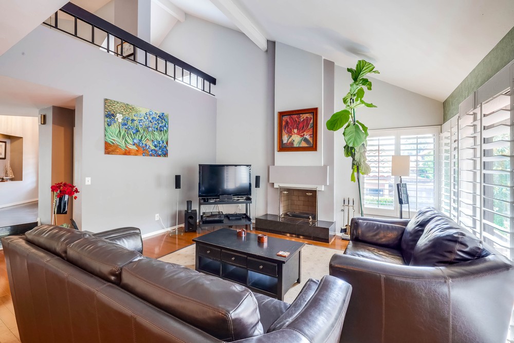Virtual tour photo 12 of 42 for 17610 Marymont Pl