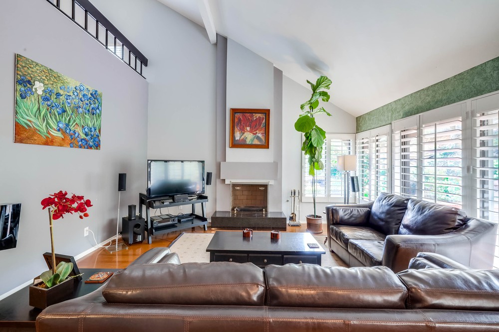 Virtual tour photo 13 of 42 for 17610 Marymont Pl