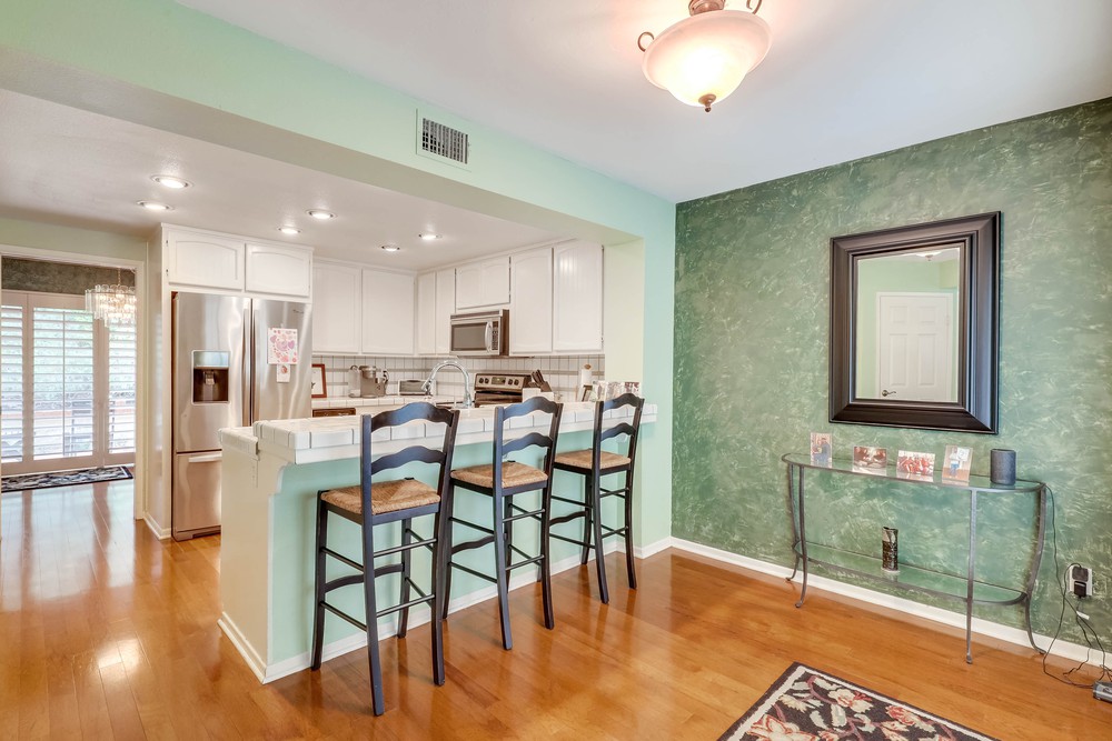 Virtual tour photo 16 of 42 for 17610 Marymont Pl