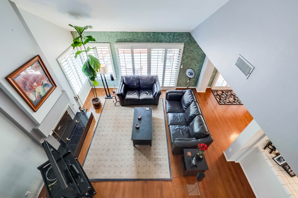Virtual tour photo 22 of 42 for 17610 Marymont Pl