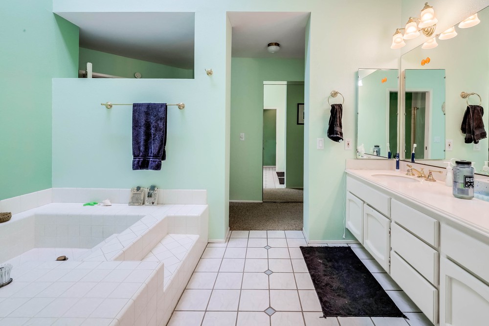 Virtual tour photo 27 of 42 for 17610 Marymont Pl