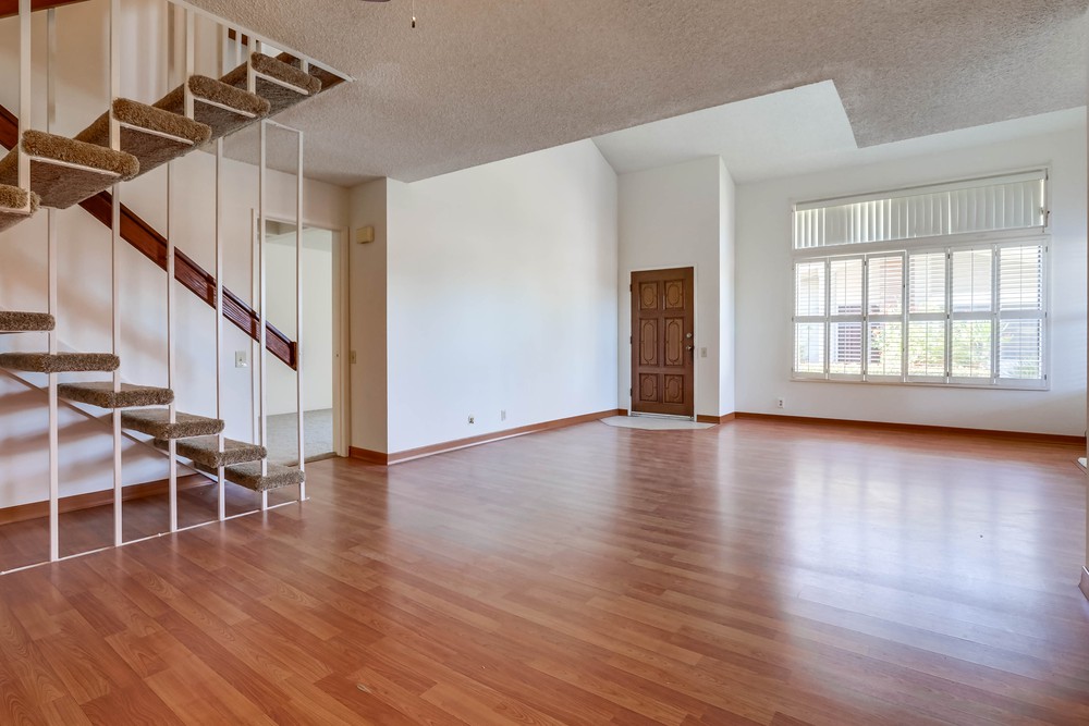 Virtual tour photo 7 of 36 for 17615 Fairlie Rd