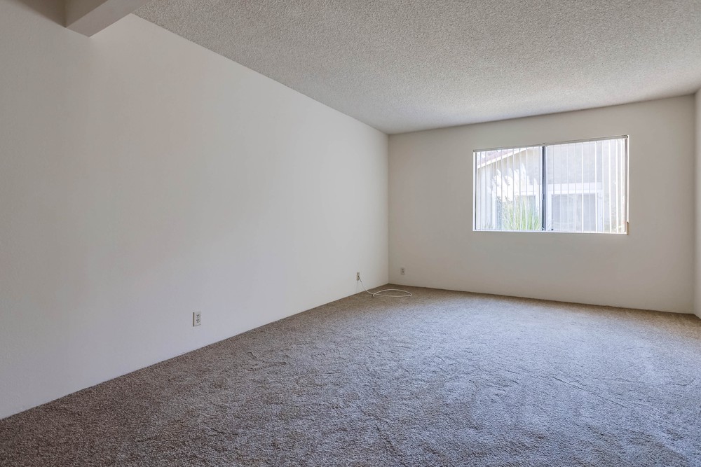 Virtual tour photo 17 of 36 for 17615 Fairlie Rd