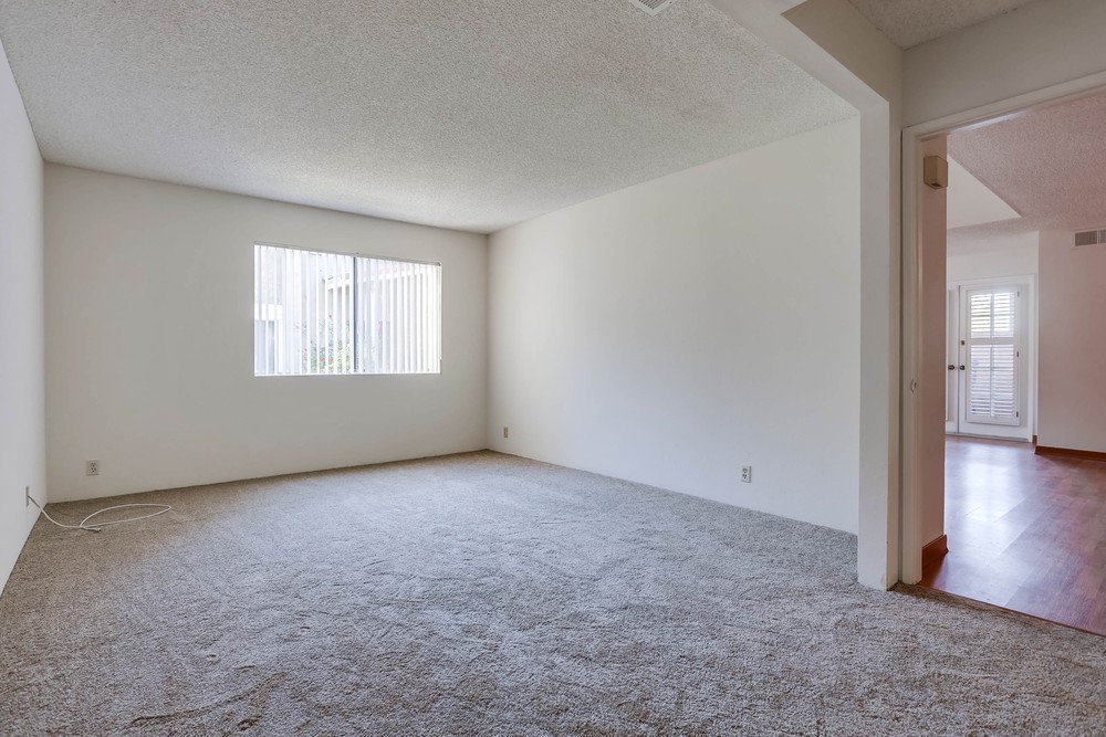 Virtual tour photo 18 of 36 for 17615 Fairlie Rd