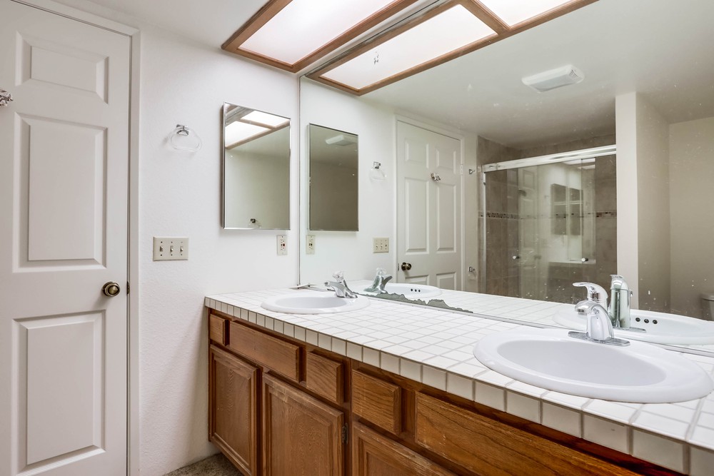 Virtual tour photo 27 of 36 for 17615 Fairlie Rd