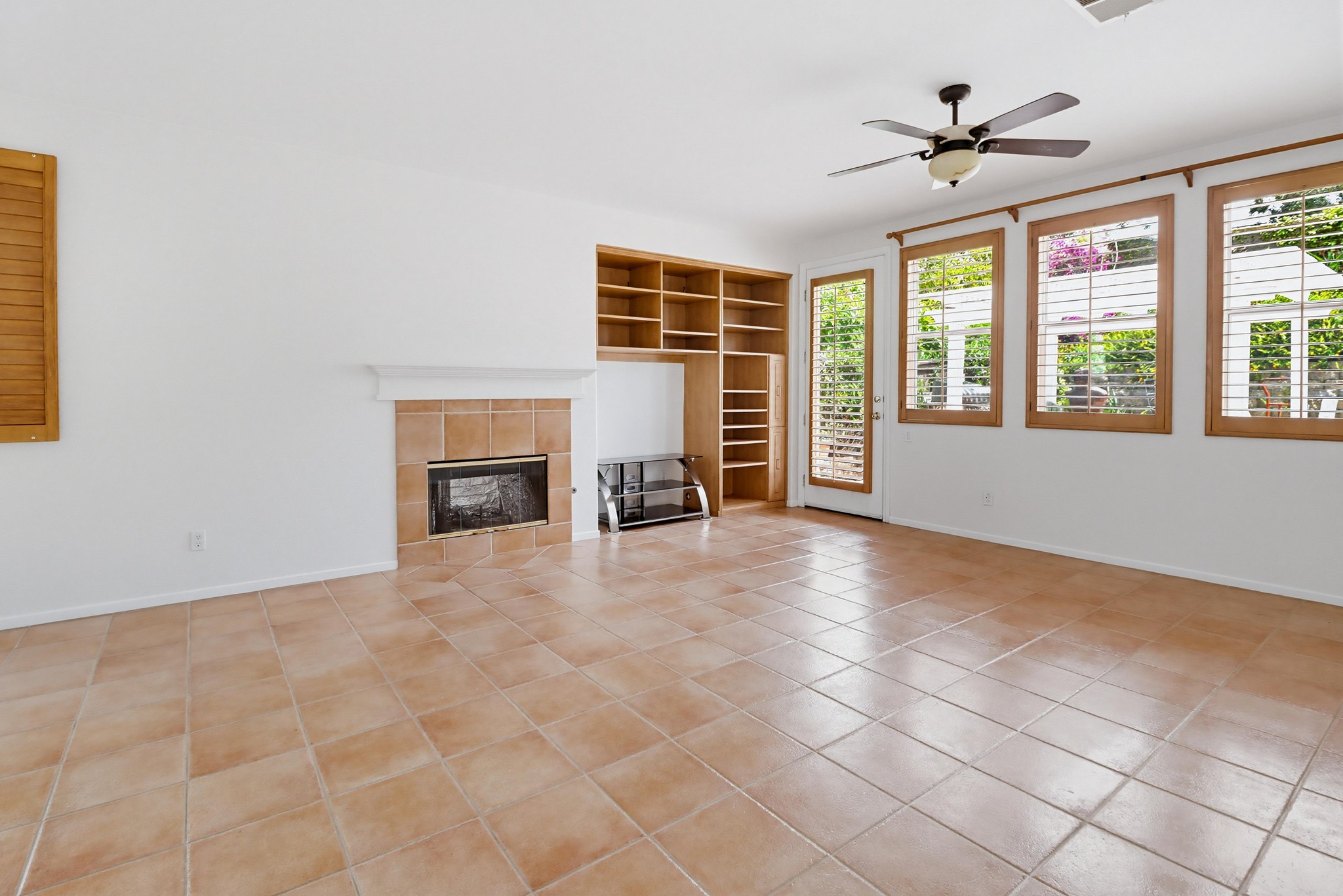 Virtual tour photo 9 of 63 for 1762 Bramblewood Ct