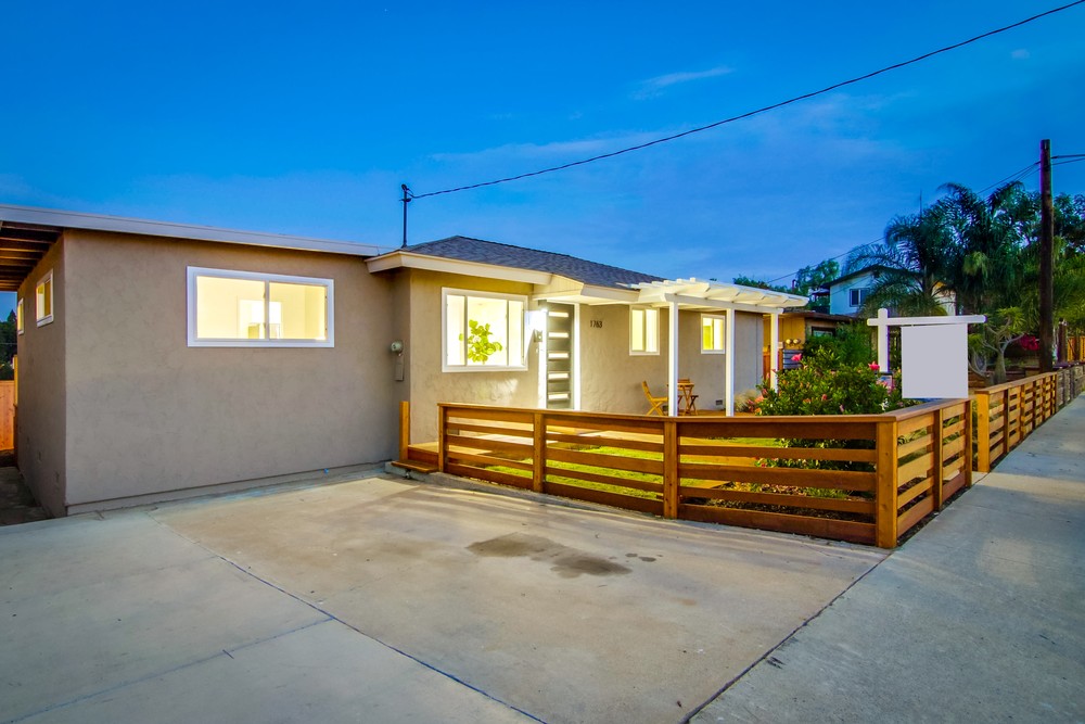 Virtual tour photo 3 of 68 for 1763 Pentuckett Ave