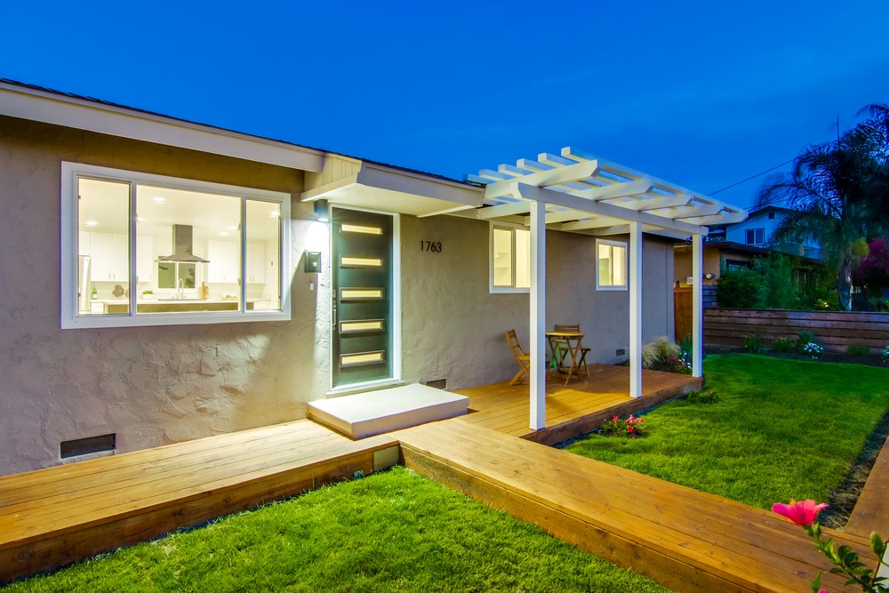 Virtual tour photo 5 of 68 for 1763 Pentuckett Ave