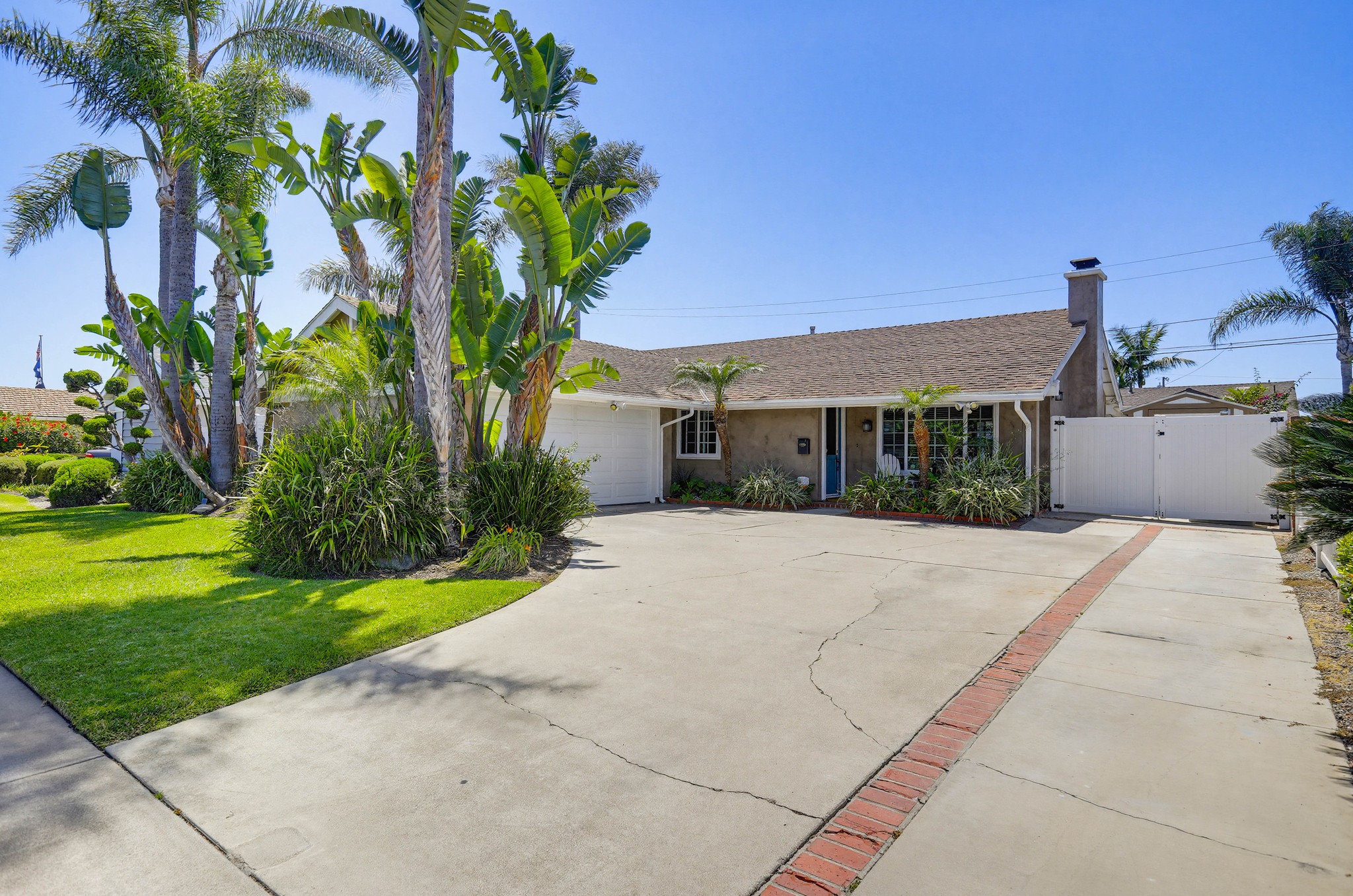 Virtual tour photo 4 of 51 for 17711 Edwards St