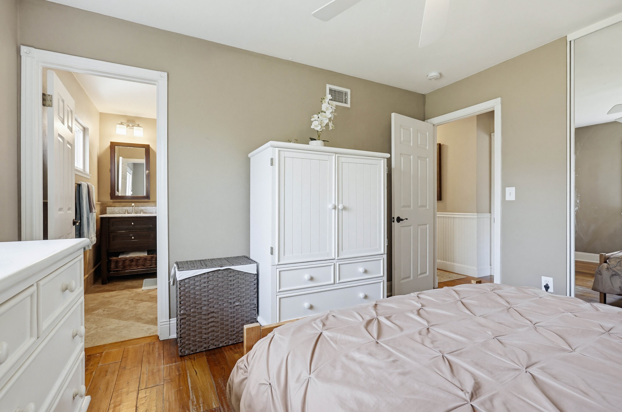 Virtual tour photo 29 of 51 for 17711 Edwards St