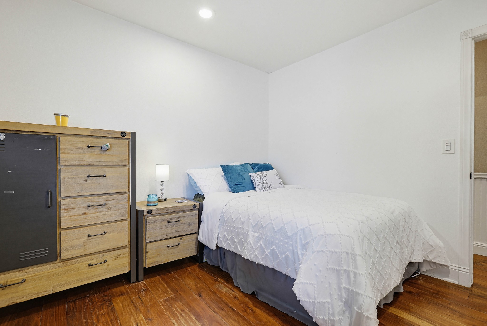 Virtual tour photo 35 of 51 for 17711 Edwards St
