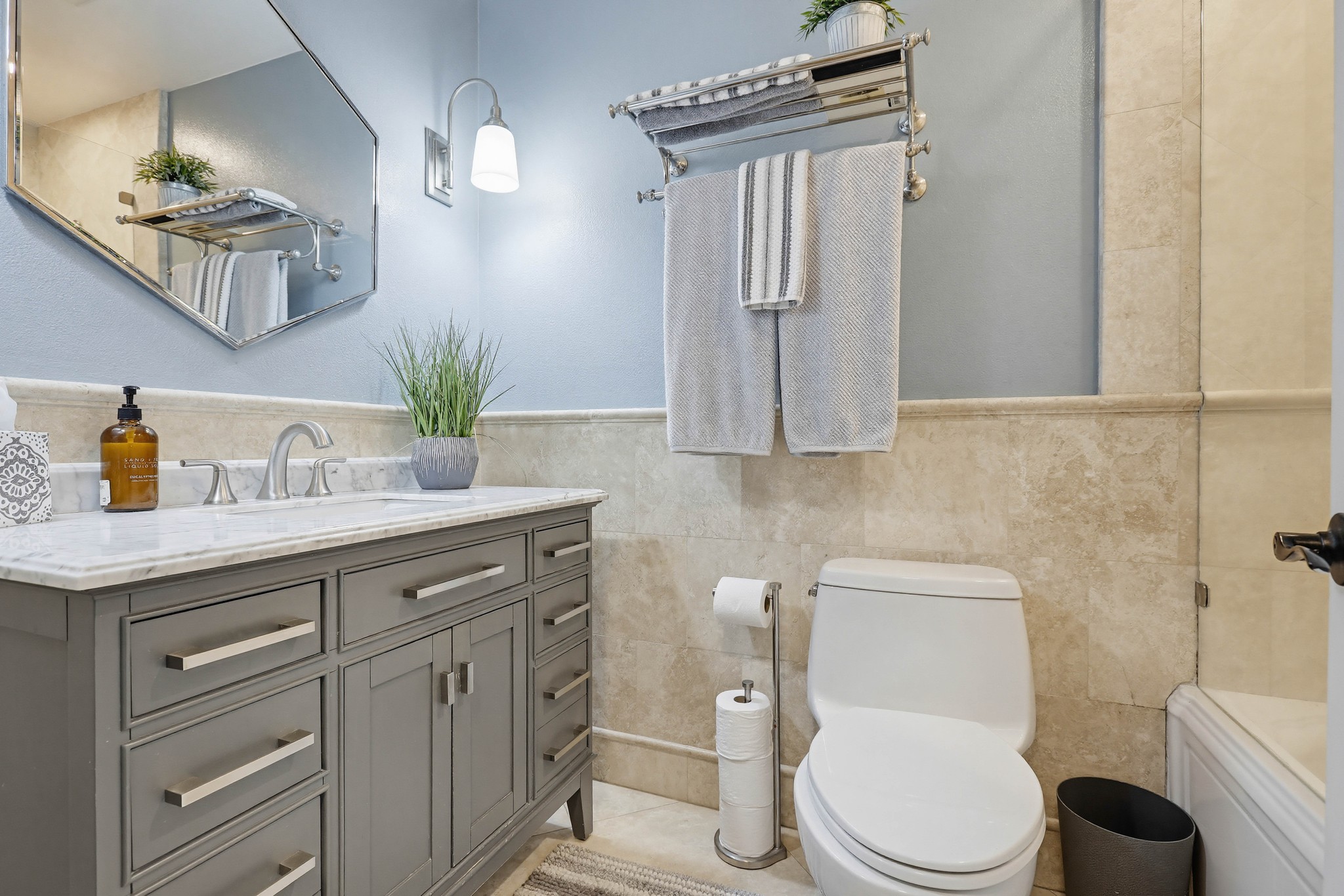 Virtual tour photo 42 of 51 for 17711 Edwards St